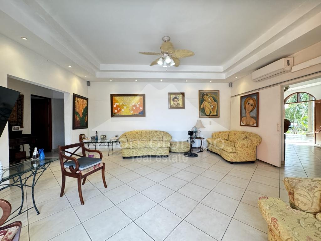 Casa en Venta Las Colinas, Managua
